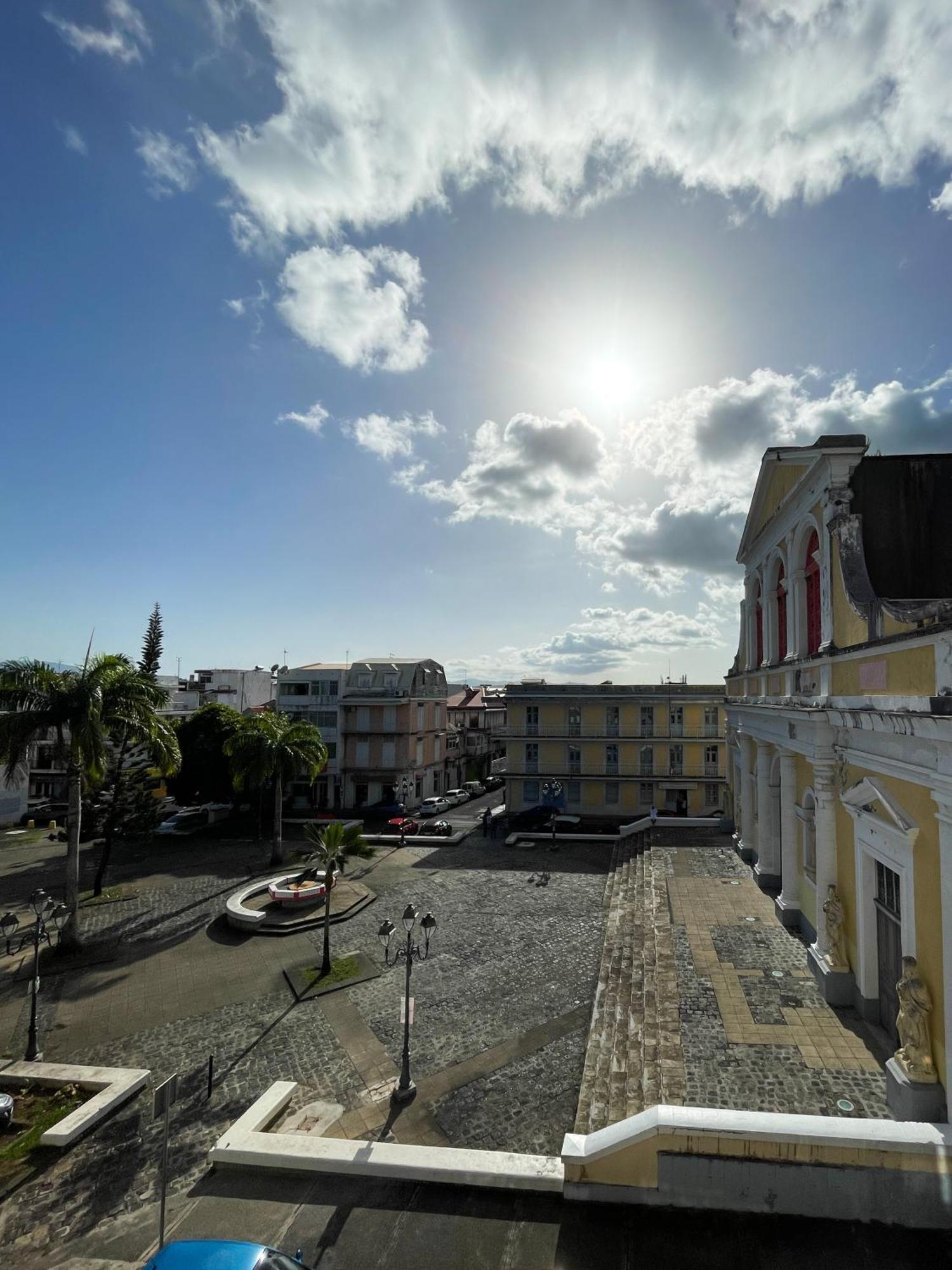 Grand Sejour Lumineux Avec Balcon & Vue Cathedrale Pointe-à-Pitre Exterior foto